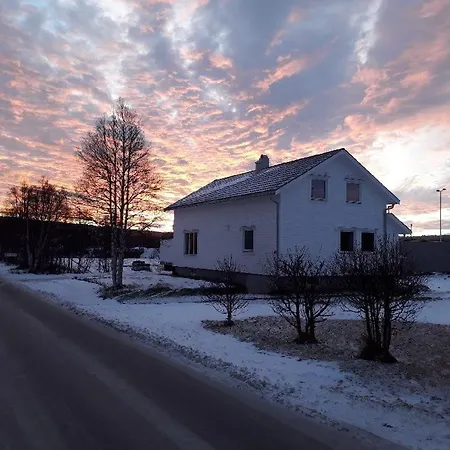 Compact Living With Need, Close To The Centre! Røros